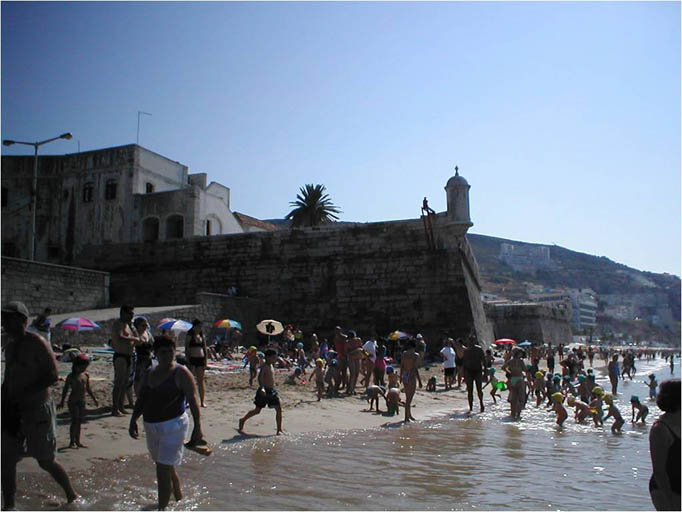 Rearrangement of the Marginal in Sesimbra - Antonio Barreiros Ferreira | Tetractys Arquitectos - Designs | Culture and Recreation