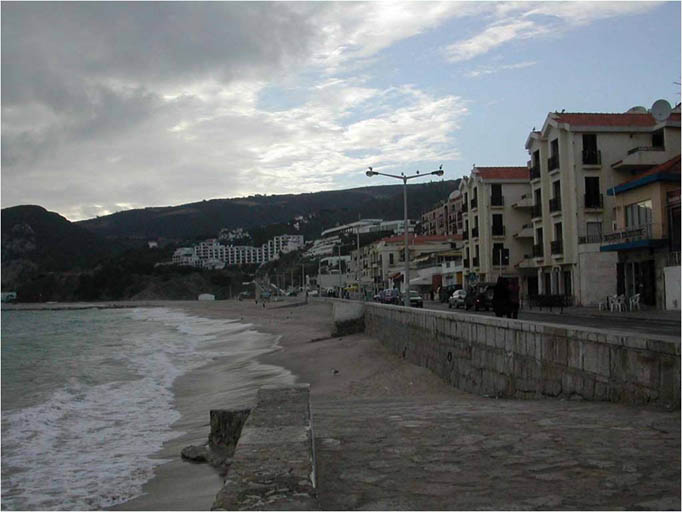 Rearrangement of the Marginal in Sesimbra - Antonio Barreiros Ferreira | Tetractys Arquitectos - Designs | Culture and Recreation