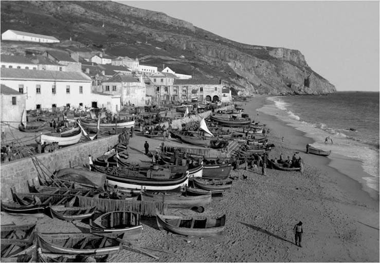 Rearrangement of the Marginal in Sesimbra - Antonio Barreiros Ferreira | Tetractys Arquitectos - Designs | Selected